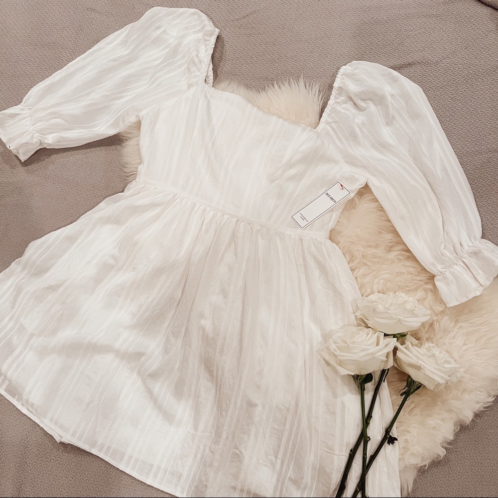 Red Dress Boutique X White Dress